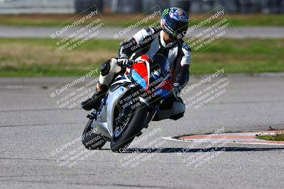 media/Jan-21-2023-Fastrack Riders (Sat) [[fcf3f88a30]]/Level 1-RDS/Session 3 Turn 6-Mountian Shot/